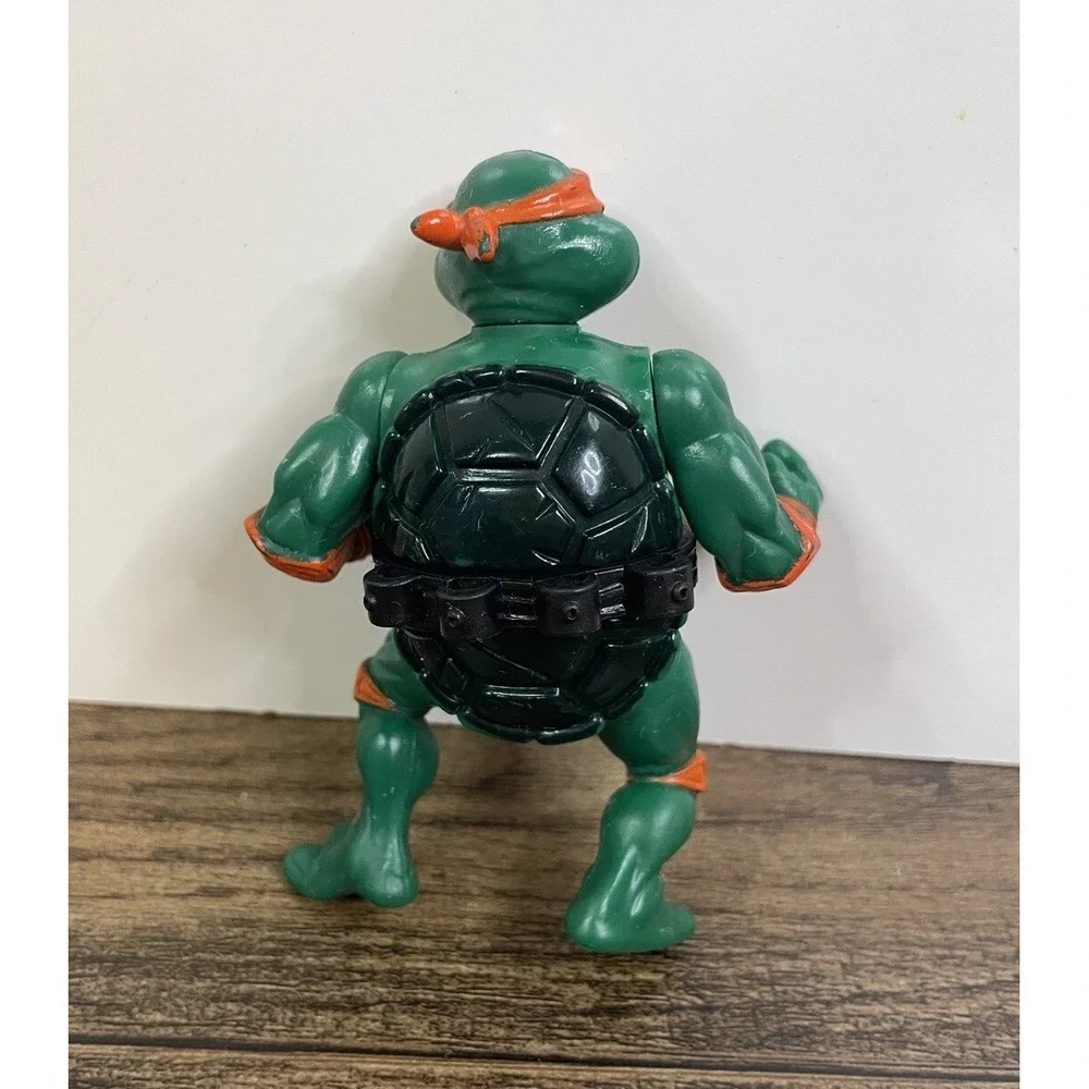 TMNT Michelangelo Action Figure Mikey Teenage Mutant Ninja Turtles Weapons